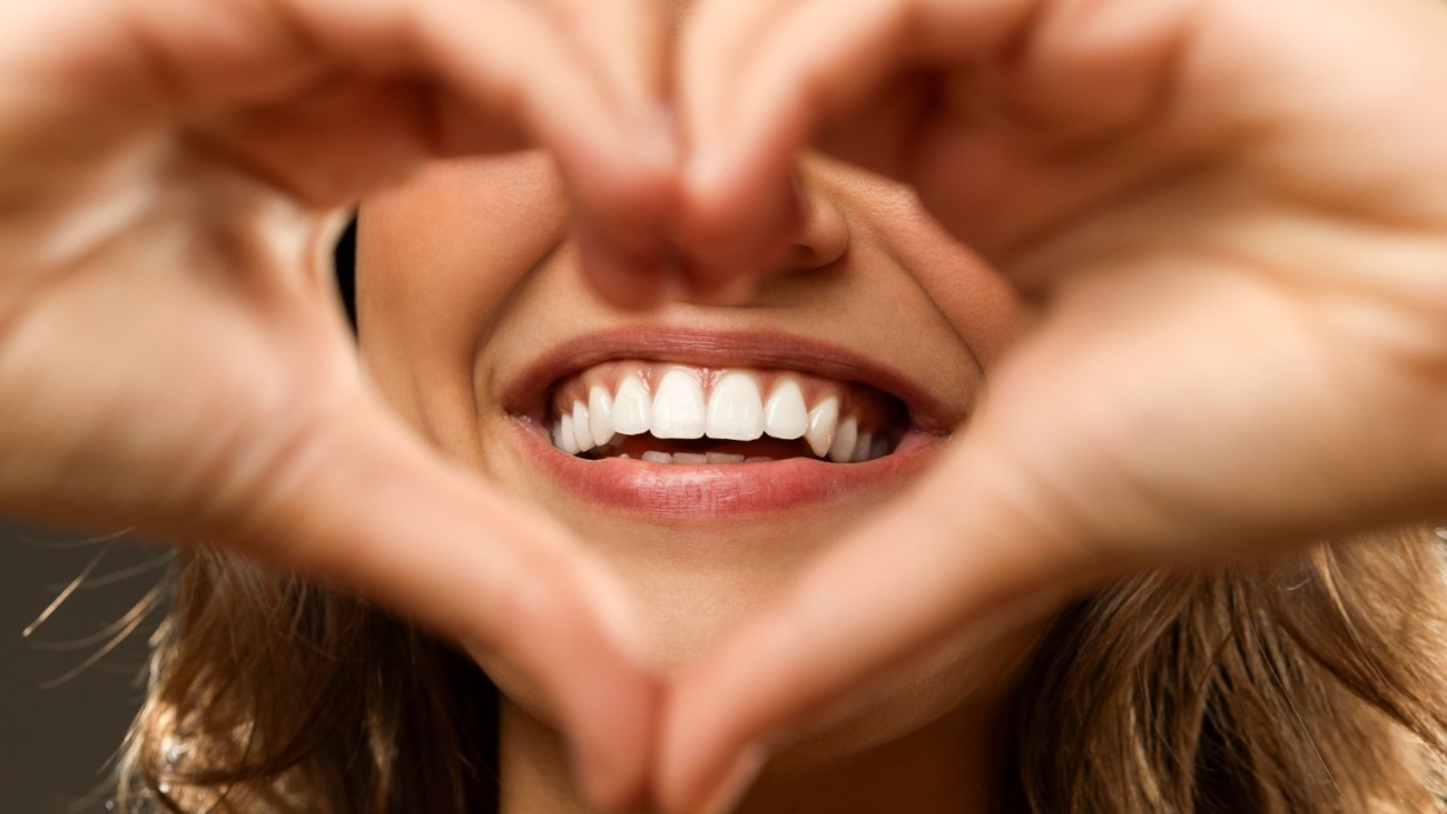 gulus-tasarimi-estetik-dis-hekimligi-ile-iyilesen-gulusler